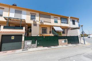 Casa adosada  Calle apolo. ¿buscas un hogar tranquilo y listo para entrar a vivir? esta aco