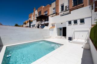 Maison jumelée  Calle sala dos hermanas. Te presentamos esta exclusiva vivienda ubicada en una de las zon