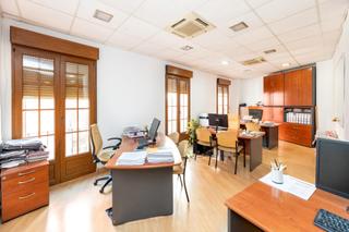 Etagenwohnung  Calle colcha. Piso en el centro de granada - con licencia turística ???  ¿busc