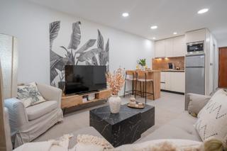 Appartement  Avenida pablo picasso. Este encantador piso, situado junto al palacio de congresos, es