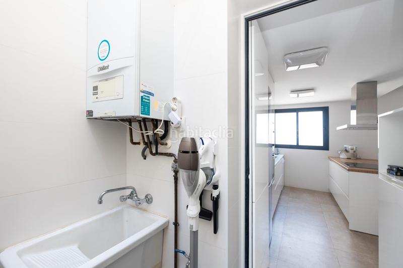 Foto 4753803b-463d-4647-8799-dd0b9f158942. Reihenhaus mit heizung parking in Crta. De la Sierra Granada