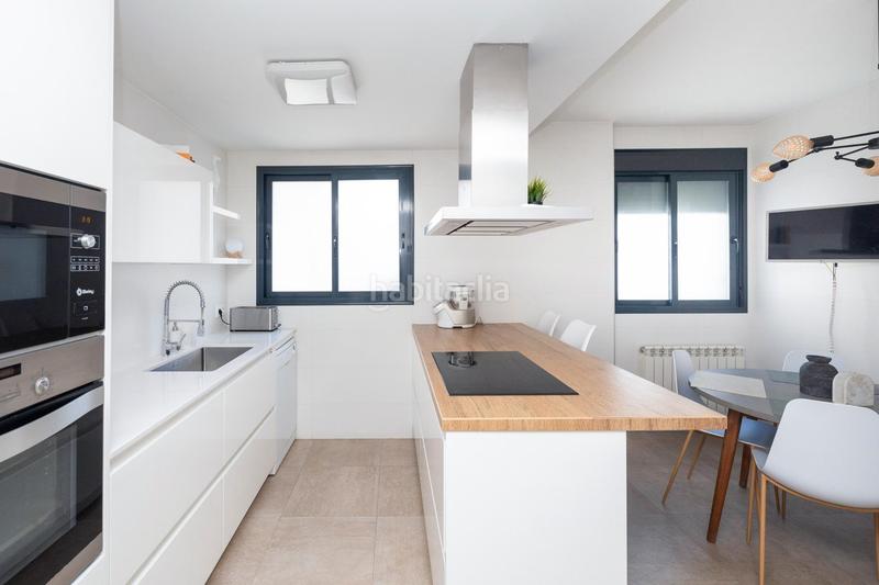 Foto 5335f4c7-e9af-4d6b-91cd-b29093de5ecb. Reihenhaus mit heizung parking in Crta. De la Sierra Granada