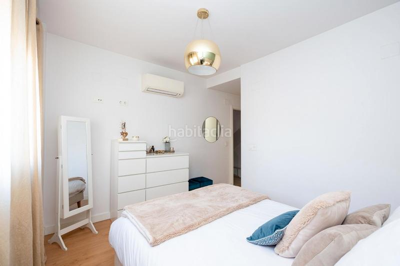 Foto e88649fe-90b1-4ca6-a153-eacb5d54a68e. Reihenhaus mit heizung parking in Crta. De la Sierra Granada