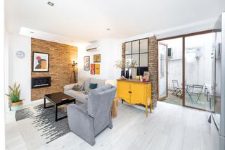 Pis  Calle comendadoras de santiago. Vivienda en el corazón de granada. calle casi peatonal, muy tran