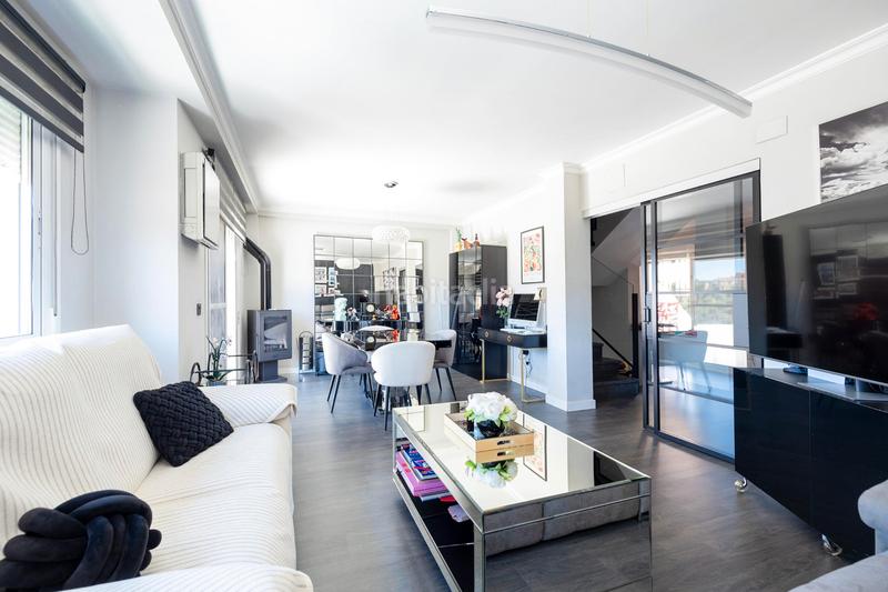 Foto 799f9034-5b10-4e71-8b97-7610e5d788ea. Reihenhaus mit kamin heizung parking pool in Crta. De la Sierra Granada