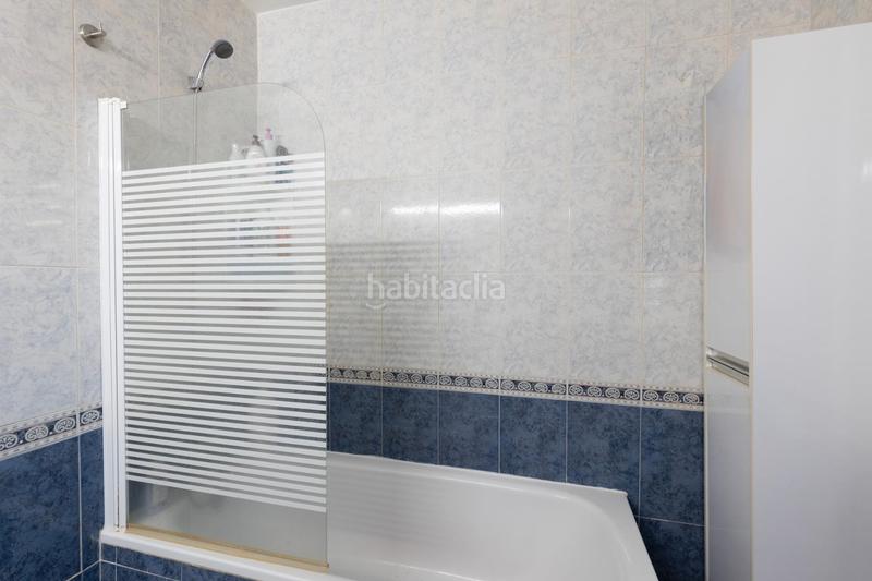 Foto 570a574e-7e5e-4726-b428-76c1d9f21473. Maison jumelée avec chauffage parking piscine dans Híjar Gabias (Las)