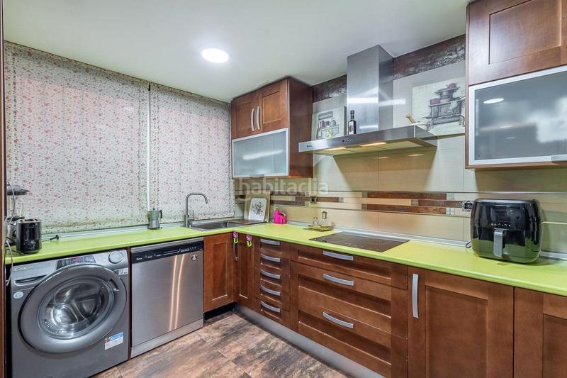 Foto b9d95e8a-a68c-44ee-8830-dcb789c6e01f. Pis amb calefacció a Castaño - Mirasierra Granada