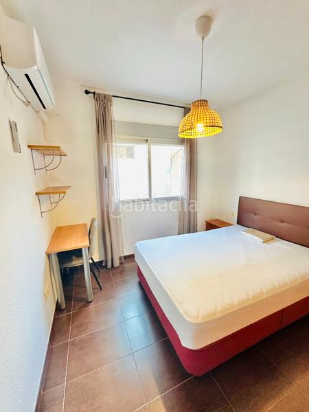Foto d2751309-b64b-420d-926d-36c454e9c366. Rent studio with heating in Centro - Sagrario Granada