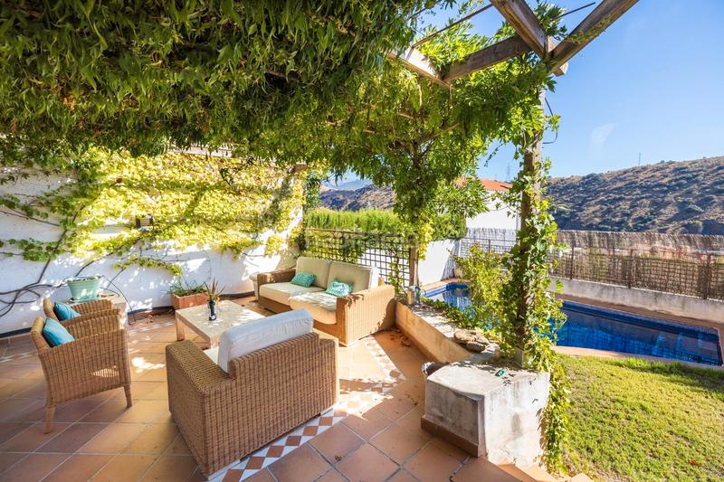 Foto 8083d8de-25a9-439d-b477-fb7c0ca9e043. Chalet avec cheminée chauffage piscine dans Crta. De la Sierra Granada