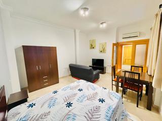 Lloguer Estudi  Calle san matías. Disponible! estudio en pleno centro de granada, consta de cama d