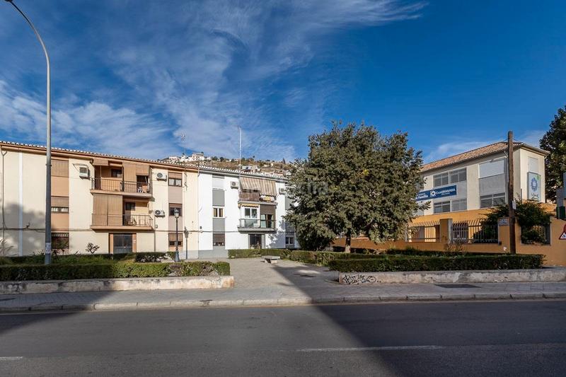 Foto 85dbef1b-34c6-4803-8d96-3f0ae9e27e55. Pis amb piscina a Crta. De la Sierra Granada