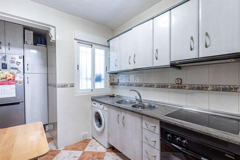 Foto b84088fb-9343-434b-bd7f-780358117ebf. Pis amb piscina a Crta. De la Sierra Granada