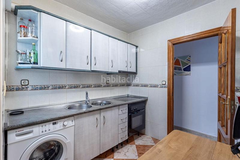 Foto f24a3153-b0da-4c69-8adc-d5d5203c81e7. Pis amb piscina a Crta. De la Sierra Granada