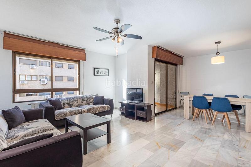 Foto cf4470e9-fbdf-4ce1-a5c4-dd4a42d381a6. Flat with heating in Camino de Ronda Granada