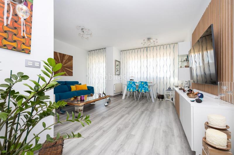 Foto 001148ec-6d39-4cc0-b95d-b3f5644f9ade. Flat with heating pool in Atarfe