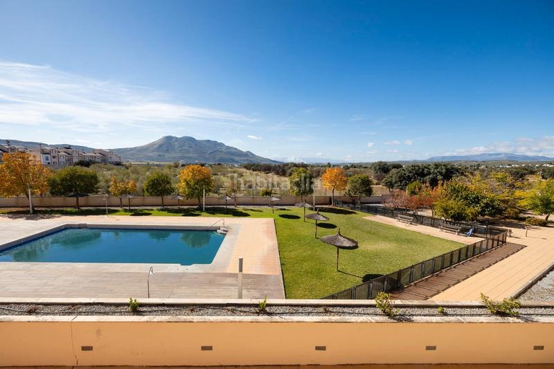 Foto c0f541c5-3494-4681-a3ef-0e8d9c497821. Flat with heating pool in Atarfe