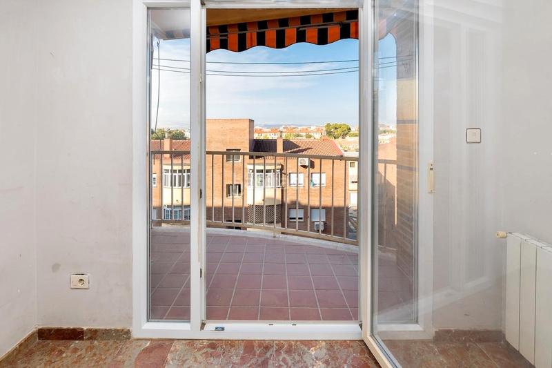 Foto e50d3800-9ffa-4c77-9267-2403b49586ea. Appartement avec chauffage parking dans Joaquina Eguaras Granada