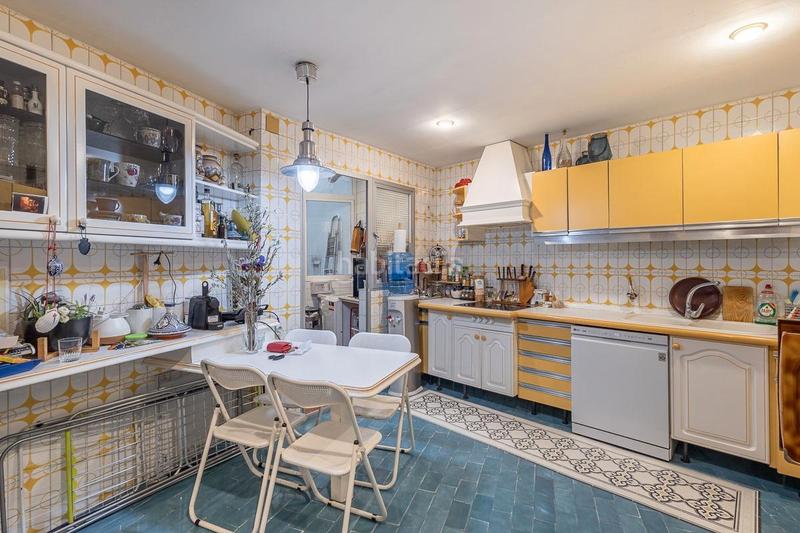 Foto 17728c17-17fc-42c8-ae5f-c27c6d284dd1. Etagenwohnung mit parking in San Matías - Realejo Granada