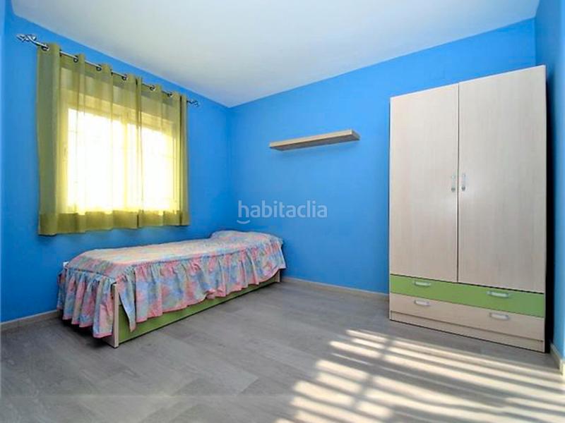 Foto 13a6091f-ebbf-45e5-92a2-bd463e05f674. Casa adossada amb xemeneia calefacció aparcament a Vegas del Genil