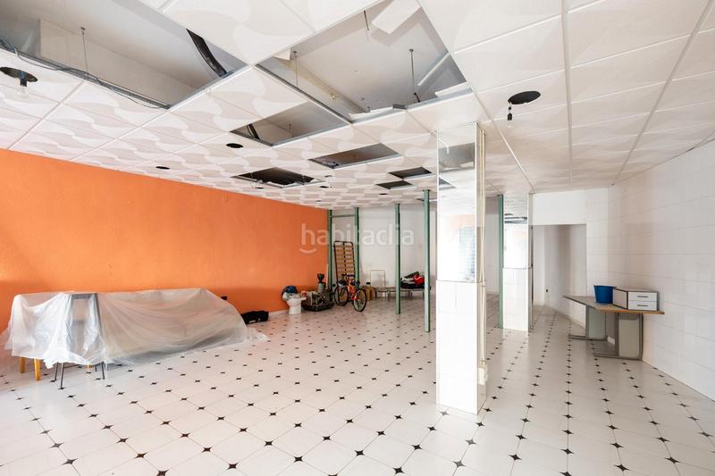 Foto a048e8fe-9f37-4e98-8ed2-9f27e8a1cc43. Locale commerciale in Gójar