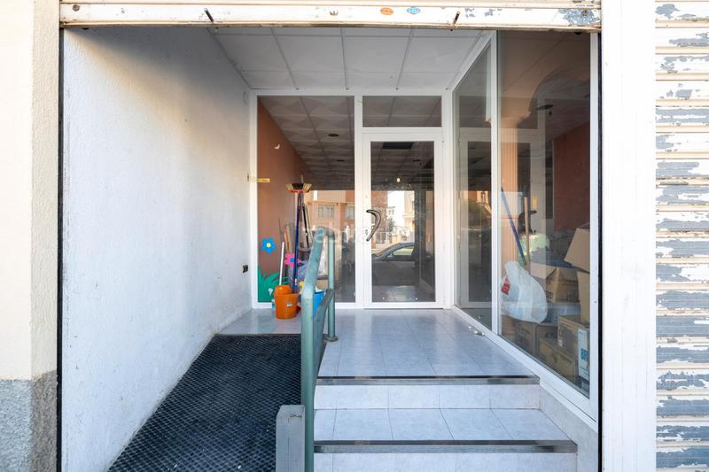 Foto ff419f6a-8121-4b3f-a9f3-d478cac67376. Locale commerciale in Gójar