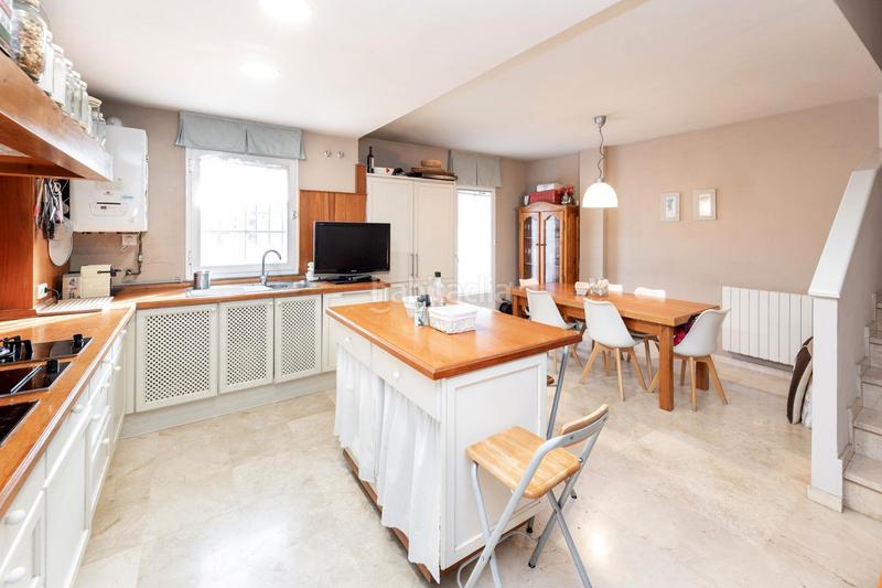 Foto 84d4de67-9c38-45b3-a0c6-7b5b2f334a53. Chalet mit heizung parking pool in Crta. De la Sierra Granada