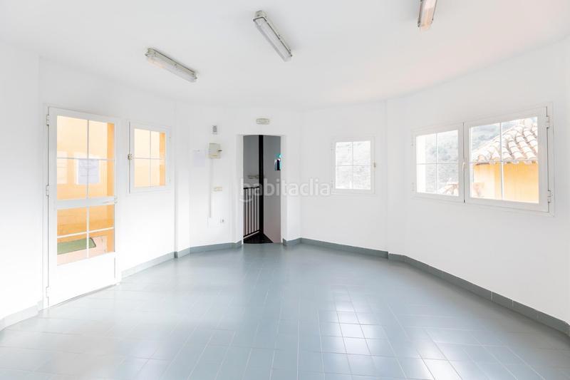 Foto c8b6e4ec-13cb-4707-8dba-8f5f0d37e44c. Chalet mit heizung parking pool in Crta. De la Sierra Granada