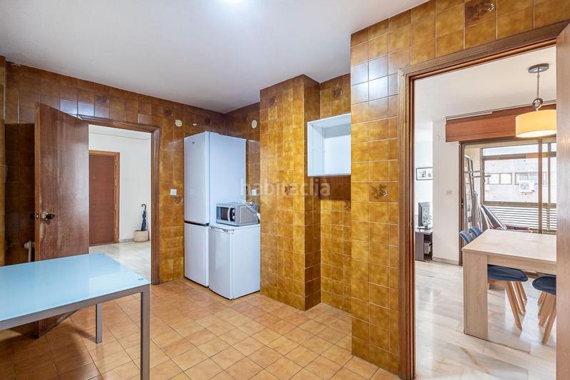 Foto 9d8777de-a32d-4149-b842-d957d193fc54. Flat with heating in Camino de Ronda Granada