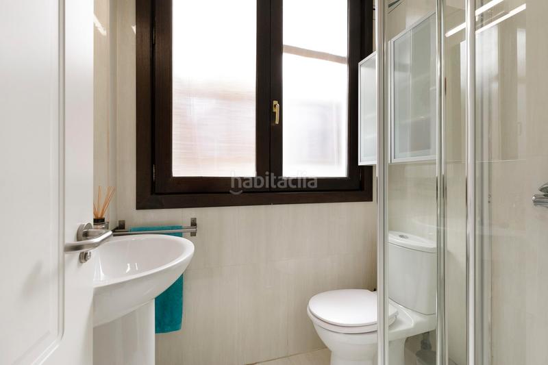 Foto 8b6d008a-dd16-46f1-aef9-59eff95eb7bd. Àtic amb calefacció a Centro - Sagrario Granada