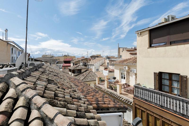 Foto a9aa613f-c7a3-4a00-8f9a-41a63d36121c. Àtic amb calefacció a Centro - Sagrario Granada