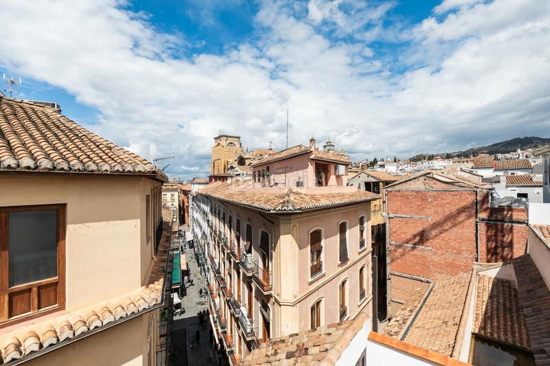 Foto db5b1deb-a712-4552-a127-ae62cabde726. Àtic amb calefacció a Centro - Sagrario Granada