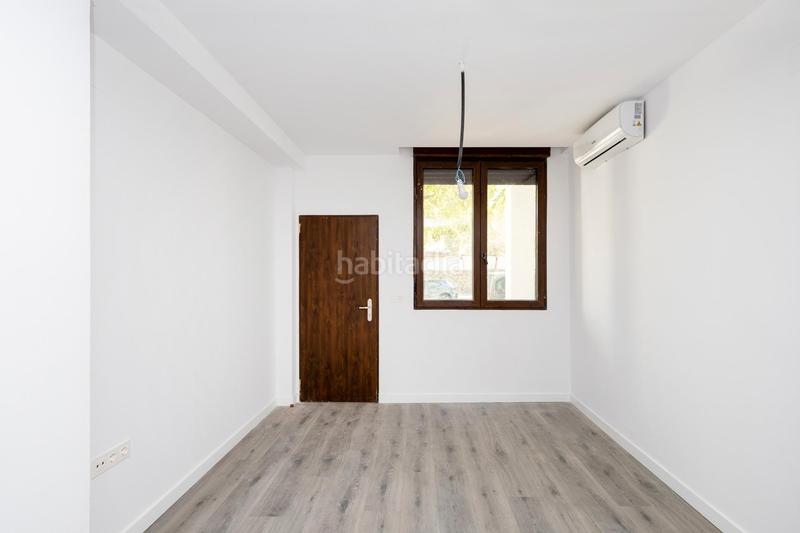 Foto e385da80-15bc-439b-9d35-829848668a63. Pis amb calefacció a Camino de los Neveros - Serrallo Granada