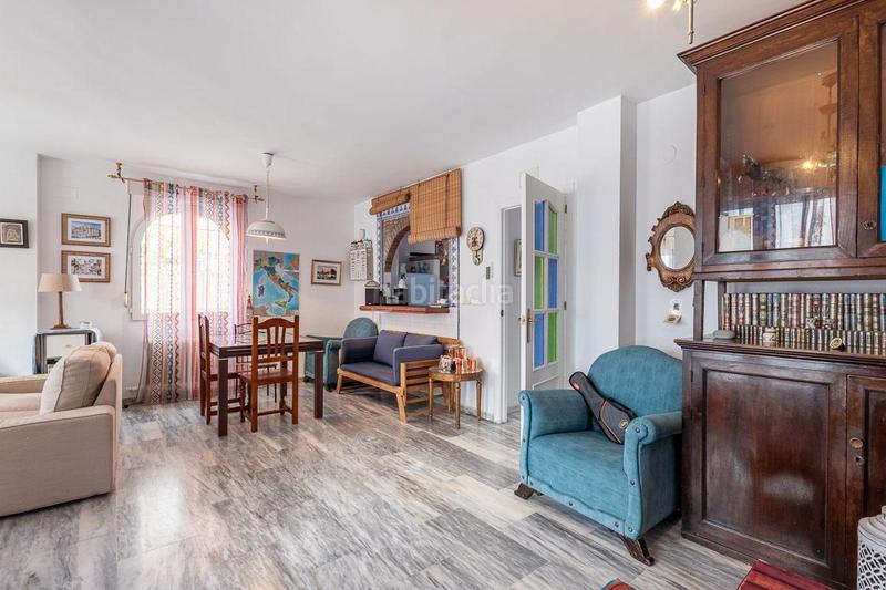 Foto 0d32b8c9-a246-419b-9f5b-ca1eac7d9d4f. Maison jumelée avec cheminée piscine dans Jun