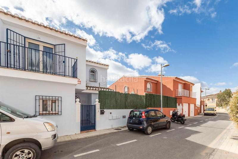 Foto 12211e92-284d-4f26-a289-e6fea1623859. Maison jumelée avec cheminée piscine dans Jun