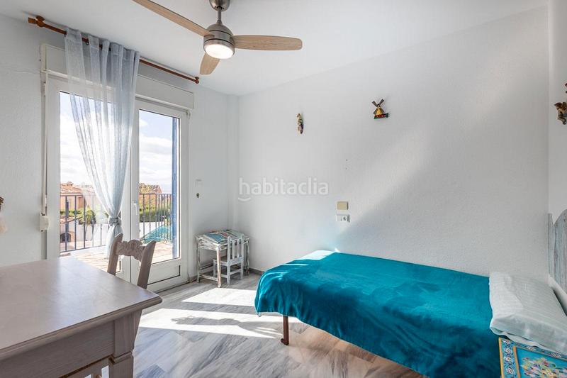 Foto d79c48ca-fb90-4d1f-97a9-777b8b87750b. Maison jumelée avec cheminée piscine dans Jun