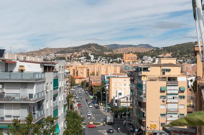 Foto 43077f32-4415-44e8-ac49-a4c7aa68a8e7. Attico in Barrio de Zaidín Granada