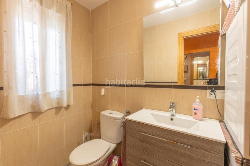 Foto 50023e93-1537-4a05-9c09-5980b69a0155. Casa adossada amb xemeneia calefacció aparcament a Vegas del Genil