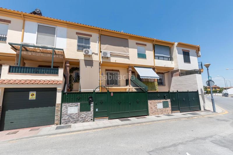 Foto df8bc6f5-8e24-47bc-b84c-39669c52cb25. Casa adossada amb xemeneia calefacció aparcament a Vegas del Genil