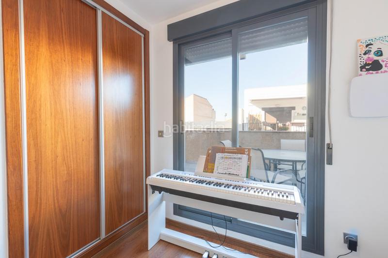 Foto a83f302d-f963-4ff1-942b-5f16921b959f. Etagenwohnung mit heizung parking in Las Tres Cruces Armilla