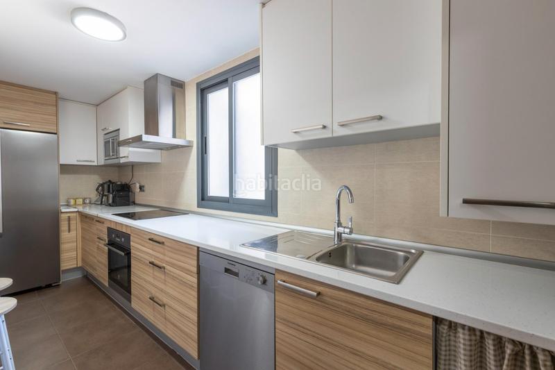 Foto d402f280-5840-4fa8-b359-54a3c0a4cad8. Etagenwohnung mit heizung parking in Las Tres Cruces Armilla