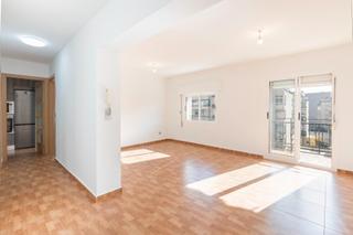 Piso en Calle Húsares