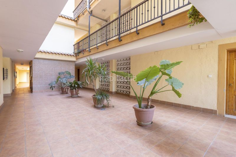 Foto 21823bba-8a48-444d-bba2-a7aafc5eed3a. Pis amb piscina a Gójar