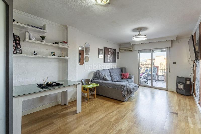 Foto 3658ad7d-c140-4c5c-9b77-c0e9eb51f89d. Pis amb aparcament a Atarfe