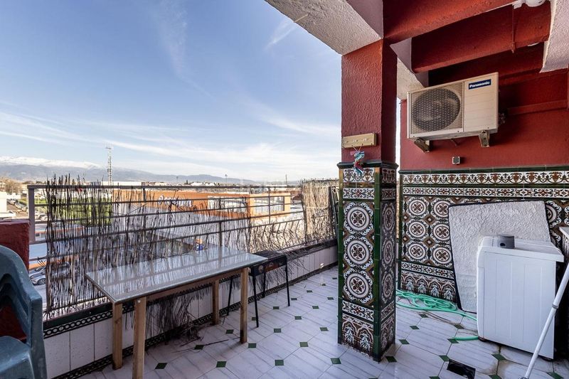 Foto e1abf8db-61f5-45c0-a969-379dd6ba2d95. Pis amb aparcament a Atarfe