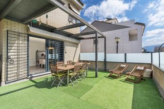 Semi detached house  Calle morrón del hornillo. ¡descubre tu nuevo hogar en granada! ?? este espectacular adosad