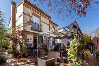 Chalet  Calle romero. Imagina una acogedora casa en uno de los barrios más exclusivos