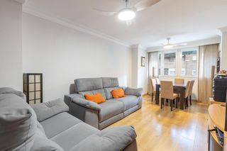 Pis a Avenida de Barcelona