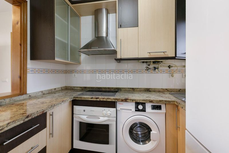 Foto 83e3501b-a5a5-4026-88a3-5e646545f9e2. Pis amb calefacció a Avda. De los Ogíjares Armilla