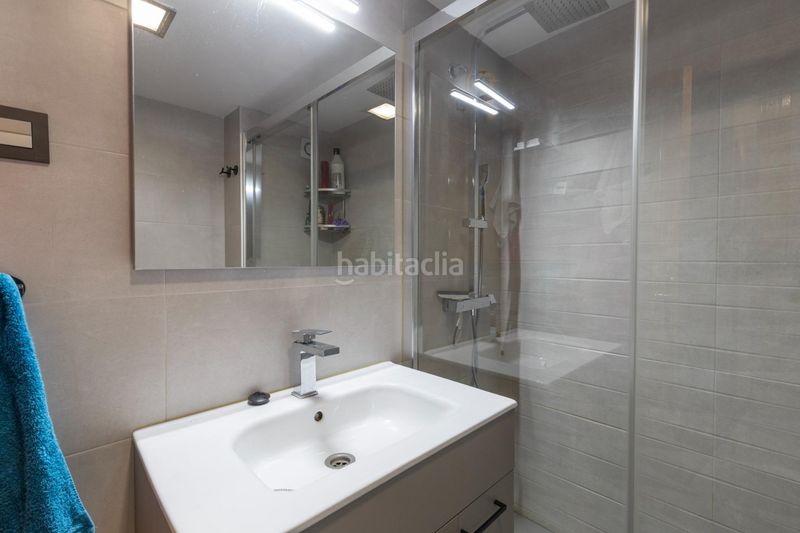 Foto f73d0609-a57c-4c98-80b4-7e5c996d8811. Pis amb calefacció a Barrio de Zaidín Granada