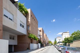 Lloguer Casa aparellada  Calle alonso lobo. Disponibilidad 1 de julio casa pareada zona estacion de autobus,